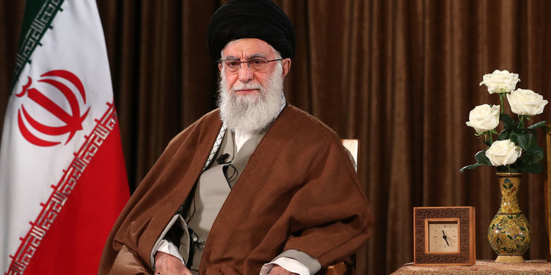 کدام عاقلی کمک آمریکا را که متهم به تولید ویروس است قبول می‌کند