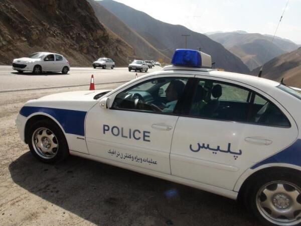 اجازه تردد خودروهای زائران به مرز مهران داده نمی‌شود