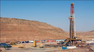 بهره برداری از طرح توسعه میدان نفتی آذر آغاز شد