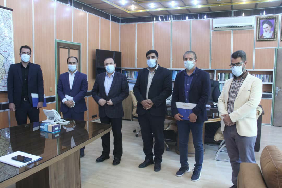 شرکتهای نفتی حامی تیم هاکی استان شوند