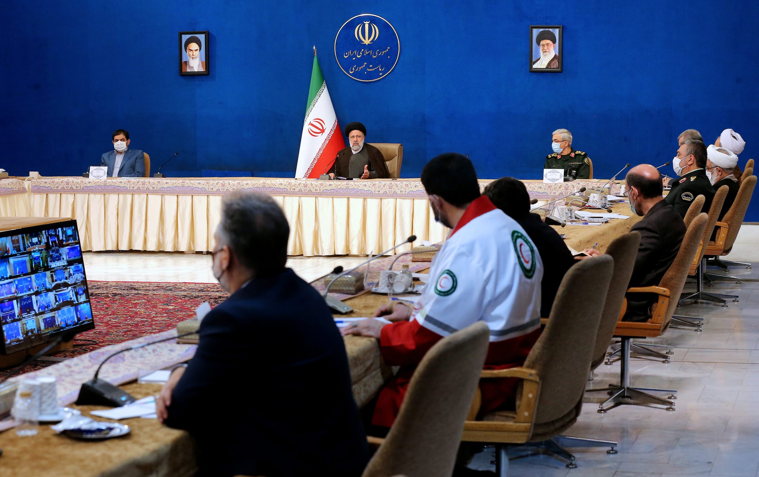 لازمه حفظ و بهبود شرایط موجود، رعایت شیوه‌نامه‌های بهداشتی و تداوم نظارت دقیق است/ مسابقات ورزشی با حضور محدود تماشاگران و رعایت شیوه‌نامه‌های بهداشتی برگزار شود