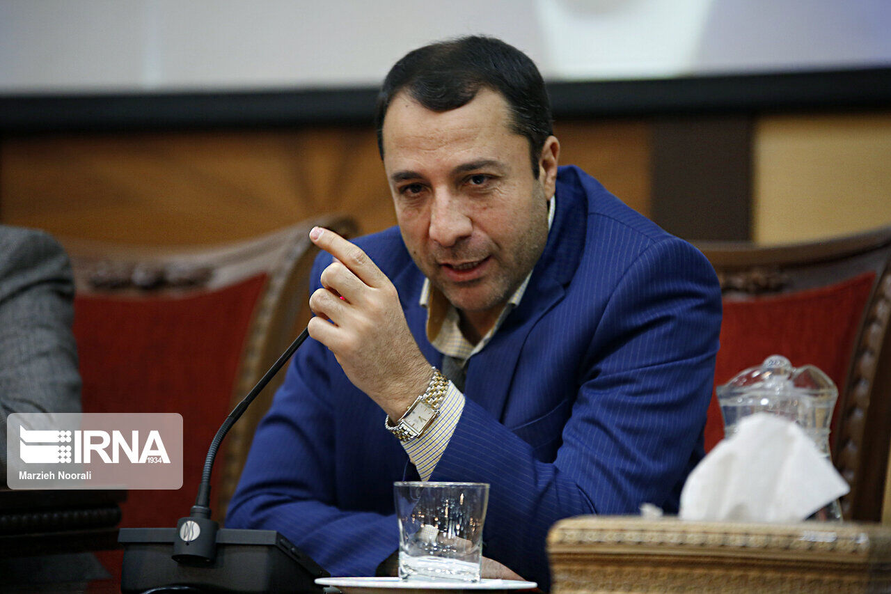 بانک‌ها حق ندارند پرداخت وام‌های خُرد را متوقف کنند