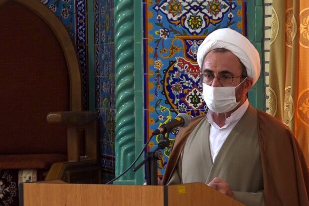 دشمنان با تحریف واقعیت ها نقاط ضعف را برجسته می کنند