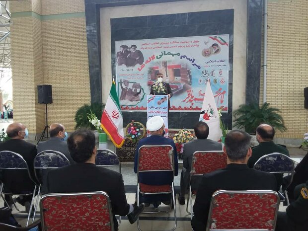 شهدا ستارگان پرفروغ آسمان ولایت هستند
