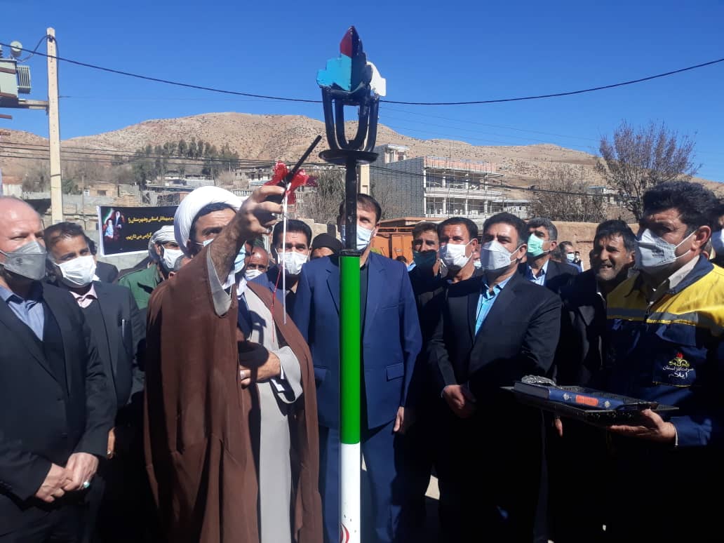 افتتاح و کلنگ زنی طرحهای گازرسانی به ۱۶ روستا و ۱۸ واحد تولیدی صنعتی در دهلران و سیروان