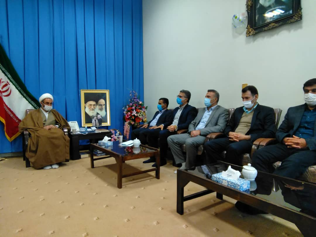 مدیران  دستگاه های حمایتی باید خود را خادم مردم بدانند