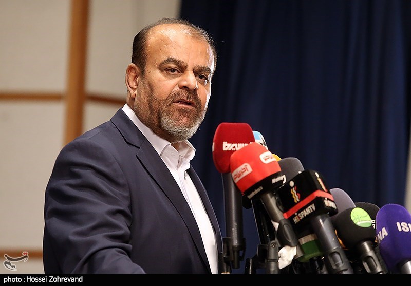 رستم قاسمی: تیغ تیز اجاره‌بها را از گلوی قشر آسیب‌پذیر برمی‌داریم