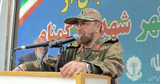 شهدا در ایام جنگ به یاری انقلاب و کشور شتافتند/ این‌هایی که مدعی زن، آزادی و زندگی شده‌اند درس آزادگی را از شهدا یاد بگیرند