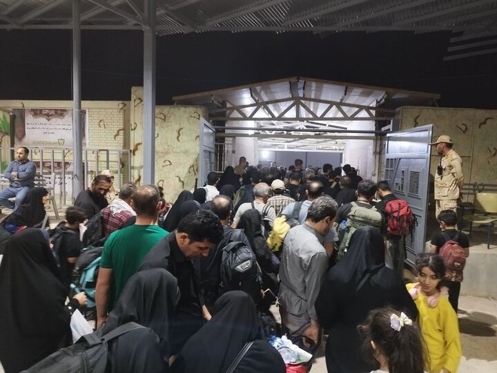 تعداد گیت‌های ورود و خروج متناسب با جمعیت زائران افزوده می‌شود