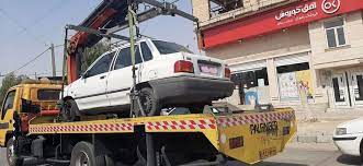 انتقال خودروهای رها شده شهر مهران به پارکینگ انتظام / زائران برای اطلاع از محل پارک وسیله نقلیه خود با سامانه ۱۲۰ تماس بگیرند