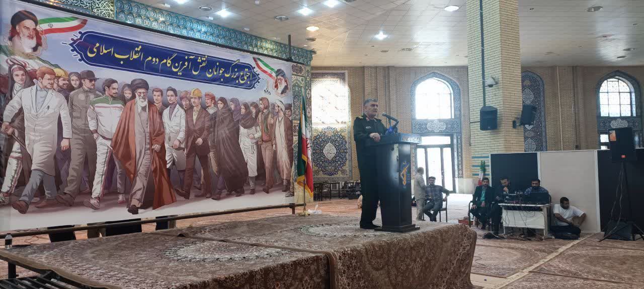 قدرت نمایی سپاه با پرتاب ماهواره به جهانیان اثبات شد