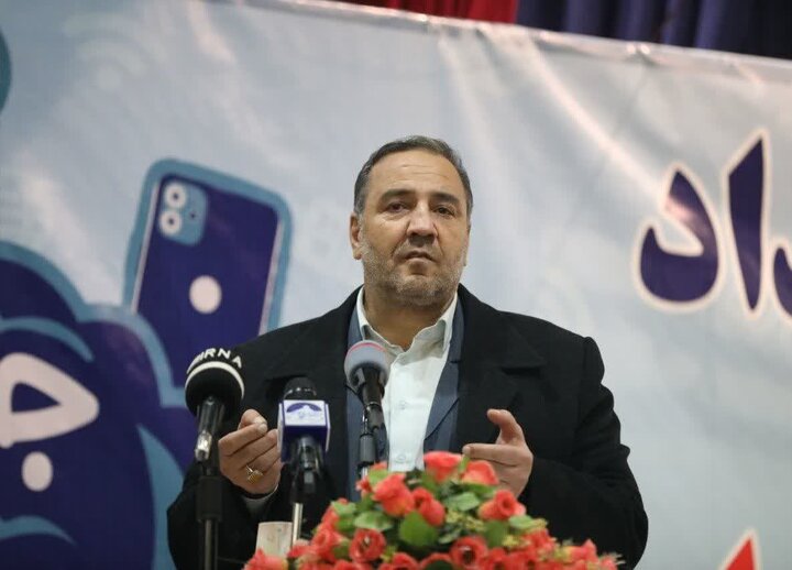 اهل قلم ایلام به جنگ رسانه ای دشمن بروند