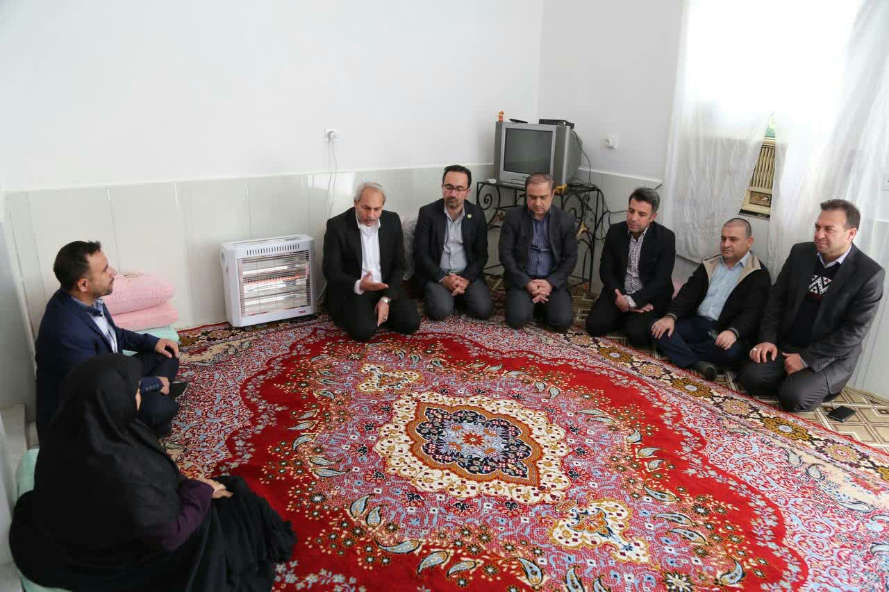 دیدار با خانواده های معظم شهدا موجب دوام فرهنگ ایثار و جهاد می‌شود