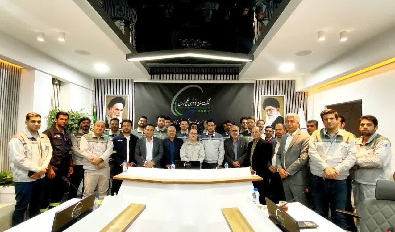 تقدیر ایثارگران پتروشیمی ایلام از مدیرعامل پتروشیمی ایلام