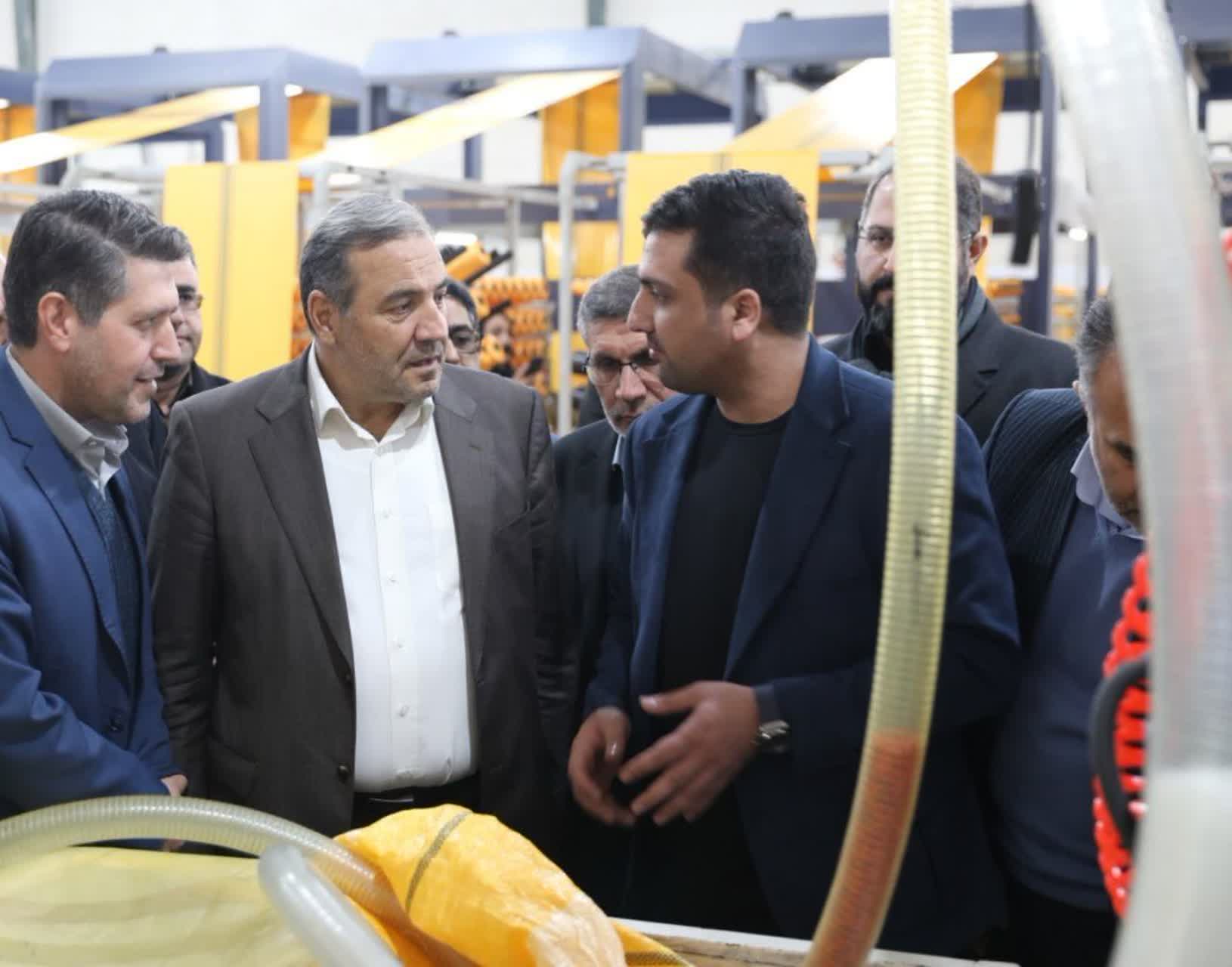 افتتاح واحد تولیدی نخ تابان زرین دست ایلام