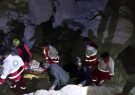 نجات مصدوم ۴۰ ساله در ارتفاعات منطقه النج کبیرکوه توسط نجاتگران هلال احمر