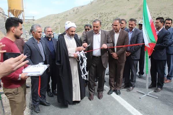 تونل اول محور ایلام- مهران رسماً زیر بار ترافیک قرار گرفت