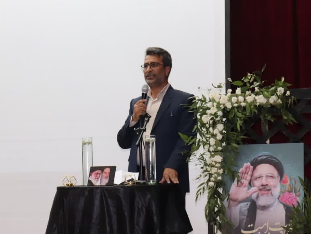 خدمت رسانی های صادقانه شهید جمهور همیشه به یادگار خواهد ماند/ جلوه ی خدمات ارزنده شهید جمهور در جای جای استان قابل لمس است