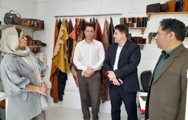 افتتاح یک کارگاه تولیدی صنایعدستی در ایلام