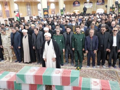 اقامه نماز بر پیکر ۳ شهید گمنام دوران دفاع مقدس در ایلام