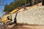 دیوار سنگی پارک ارغوان احداث می شود