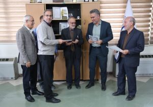 تقدیر از شرکت آب و فاضلاب استان ایلام به عنوان دستگاه اجرایی برتر در اقامه نماز