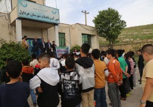 بازدید ۱۳۰ دانشآموز سرابله ای از امور آب و فاضلاب شهرستان چرداول