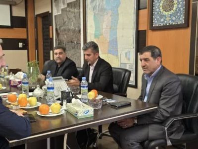 دیدارهای فرماندار با مسئولان کشور برای عمران و آبادانی مهران/سازمان شهرداری ها و دهیاریها قیر مورد نیاز شهر مهران را تأمین می کند