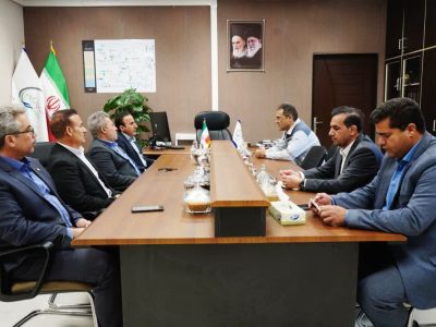 بانک ملی در کنار پتروشیمی ایلام قرار دارد