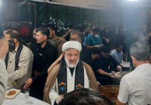 پذیرایی از زائران اباعبدالله الحسین(ع) توسط استاندار و نماینده مردم ایلام در خبرگان رهبری