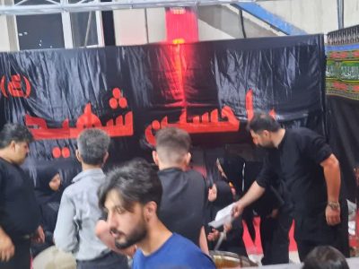 خدمت عاشقانه به زائرین حضرت ابا عبدالله الحسین در موکب عشاق الحسین + فیلم