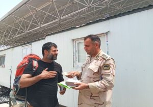کشف و بازگرداندن کیف حاوی ۱۶ میلیون تومان به زائر در مرز مهران