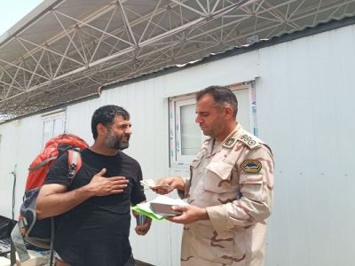کشف و بازگرداندن کیف حاوی ۱۶ میلیون تومان به زائر در مرز مهران