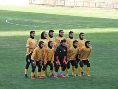 تساوی پالایش گاز ایلام در مقابل پرسپولیس/ سرمربی ایلام: قربانی اشتباهات داوری شدیم