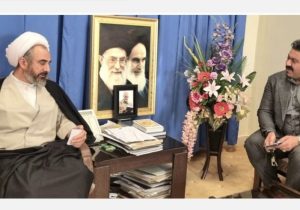 دیدار دبیر اجرایی خانه کارگر استان ایلام با نماینده ولی‌فقیه در استان/کارگران بازوان توانمند تولید