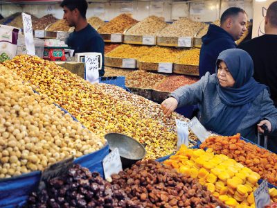 سایه گرانی بر بلندترین شب سال در بازار ایلام