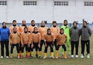 تساوی هیجانی تیم فوتبال بانوان پالایش گاز ایلام و پرسپولیس در دقایق پایانی
