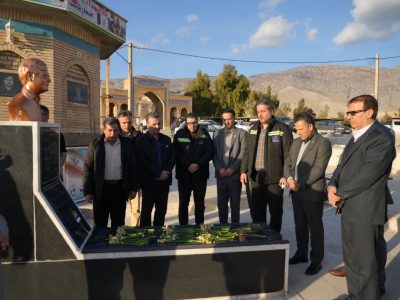 تجدید میثاق مدیران شرکت گاز ایلام بر مزار شهدای آبدانان و بدره
