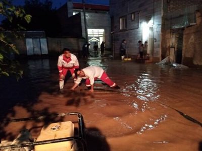 امدادرسانی هلال‌احمر به خانوارهای متأثر از سیل در روستاهای آبدانان