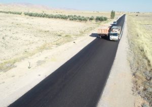 خط‌کشی بیش از یک‌هزار کیلومتر از راههای ایلام در آستانه اربعین آغاز شد