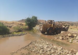 بازسازی راه روستای قلعه وزیر و بهسازی ۱۰ کیلومتر از مسیر عشایری باباشمس در شهرستان سیروان
