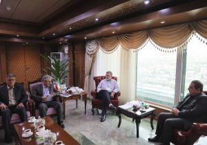 رضایت از اجرای پزشک خانواده در استان/ تکمیل مرکز رادیوتراپی و بیمارستان بدره شتاب میگیرد