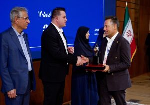 شرکت گاز استان ایلام تندیس سیمین واحد خدماتی سبز کشور را دریافت کرد
