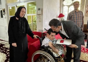 در هفته وحدت و دولت؛ مدیرعامل گاز ایلام با خانواده شهدا دیدار کرد
